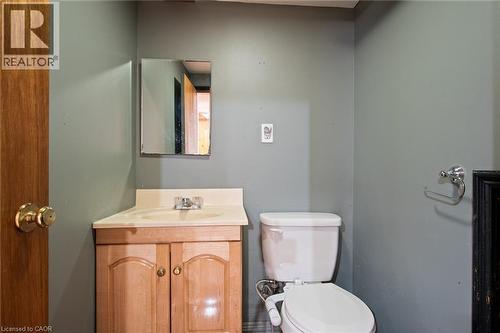 87 Christopher Drive, Waterloo, ON - Indoor Photo Showing Bathroom