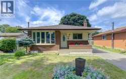 144 HOLBORN Drive Kitchener, ON M2A 2E5
