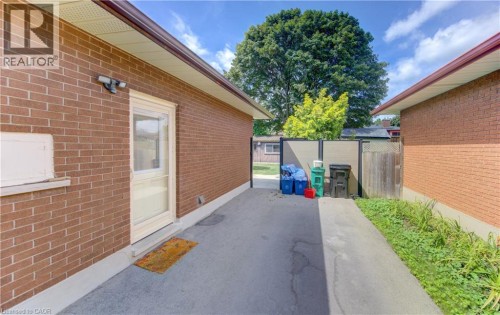 144 Holborn Drive, Kitchener, ON 