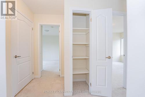 41 Utter Place, Hamilton, ON - Indoor Photo Showing Other Room