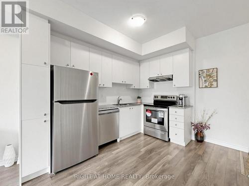 129 - 1081 Danforth Road, Toronto, ON - Indoor Photo Showing Kitchen With Stainless Steel Kitchen