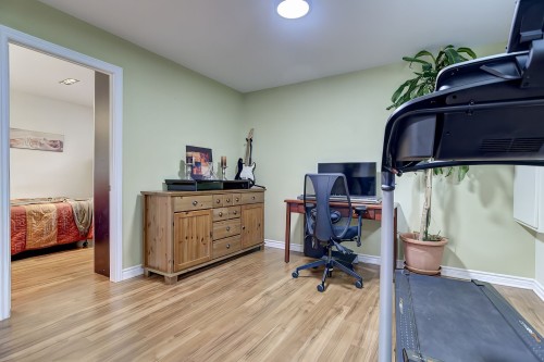 Salle familiale - 8821 Place Rhoda, Brossard, QC - Indoor