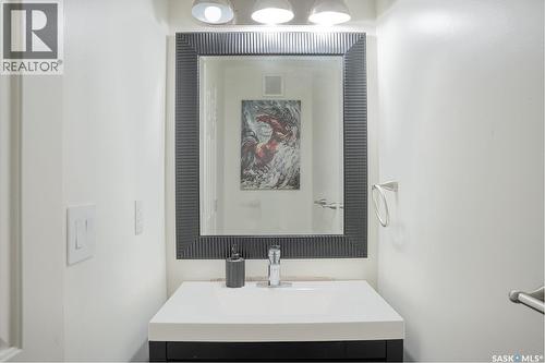 542 Carter Way, Saskatoon, SK - Indoor Photo Showing Bathroom
