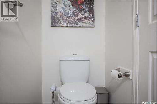 542 Carter Way, Saskatoon, SK - Indoor Photo Showing Bathroom