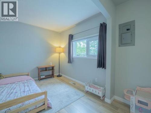 27 12Th Avenue, Whitehorse, YT - Indoor Photo Showing Bedroom