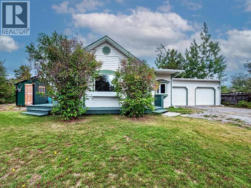 27 12Th Avenue, Whitehorse, YT - Outdoor