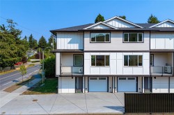 #1-1559 Ash Rd  Saanich, BC V8N 2S9