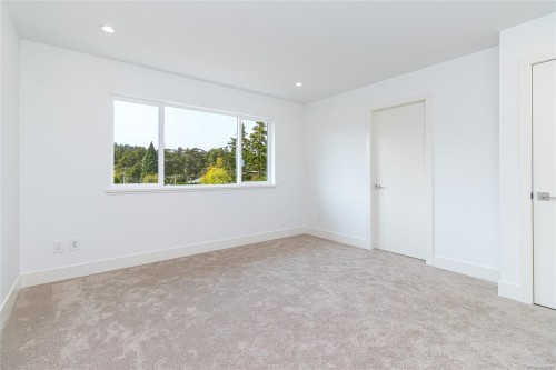 #1-1559 Ash Rd, Saanich, BC 