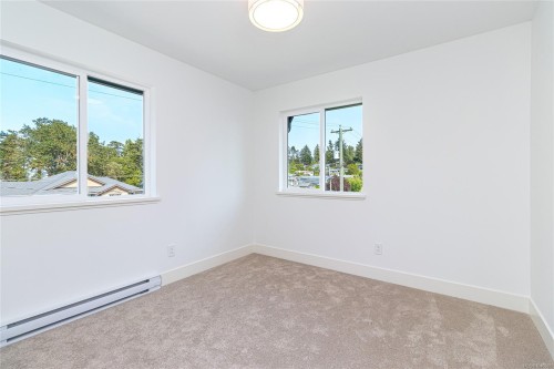 #1-1559 Ash Rd, Saanich, BC 