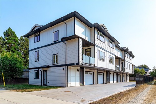 #1-1559 Ash Rd, Saanich, BC 