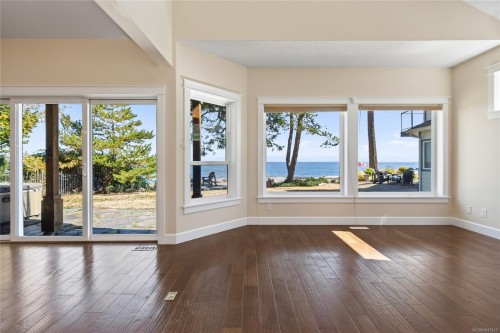 1776 Astra Rd, Comox, BC 