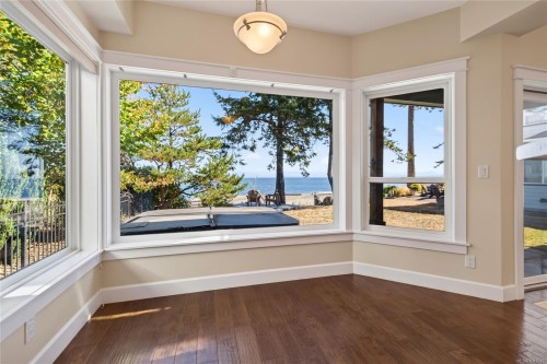 1776 Astra Rd, Comox, BC 