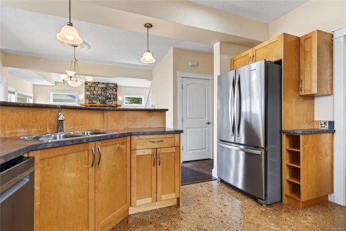 1776 Astra Rd, Comox, BC 