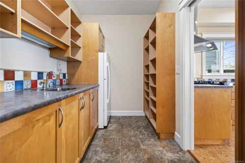 1776 Astra Rd, Comox, BC 