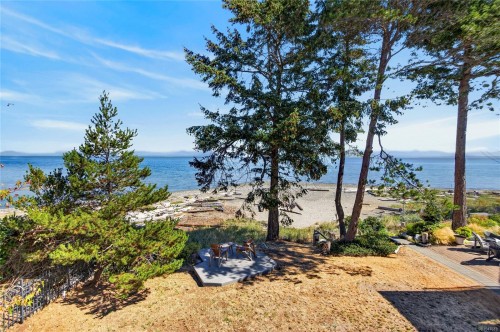 1776 Astra Rd, Comox, BC 