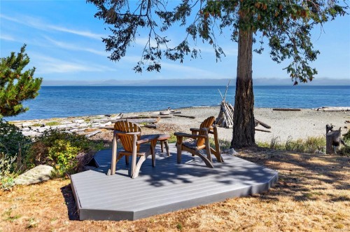 1776 Astra Rd, Comox, BC 