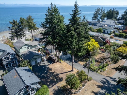 1776 Astra Rd, Comox, BC 