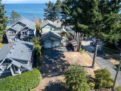 1776 Astra Rd, Comox, BC 