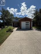 3122 SANDCLIFFE Court  Burlington, ON L7M 3H1