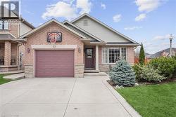 32 SONOMA Lane  Stoney Creek, ON L8E 6B5