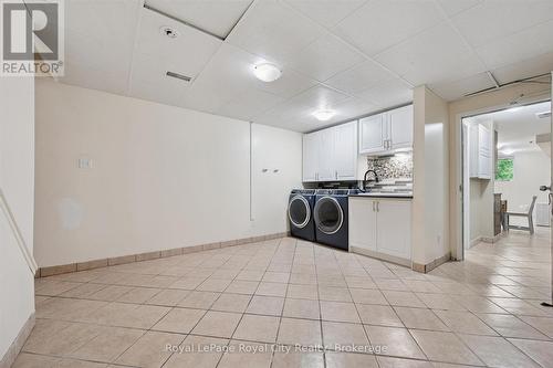 73 Waxwing Crescent, Guelph (Kortright Hills), ON - Indoor Photo Showing Laundry Room