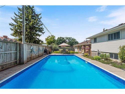 875 Champlain Road, Sarnia, ON 