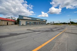 552 Rue Principale S.  Amos, QC J9T 1N2