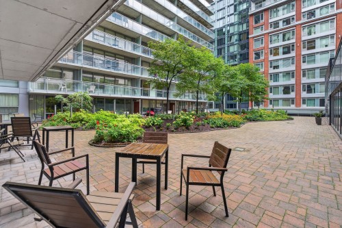 Cour - 402-350 Boul. De Maisonneuve O., Montréal (Ville-Marie), QC - Outdoor With Balcony