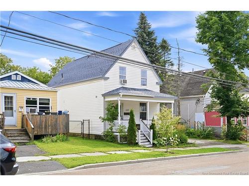 A & B-127 Cornhill St, Moncton, NB 