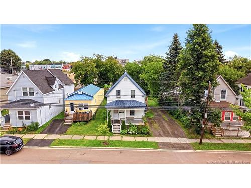 A & B-127 Cornhill St, Moncton, NB 