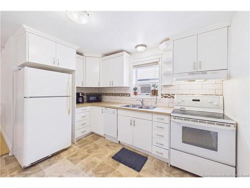 A & B-127 Cornhill St, Moncton, NB 