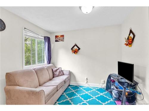 241 Saunders St, Fredericton, NB - Indoor