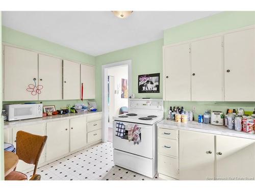 241 Saunders St, Fredericton, NB - Indoor Photo Showing Kitchen