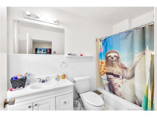 241 Saunders St, Fredericton, NB - Indoor Photo Showing Bathroom