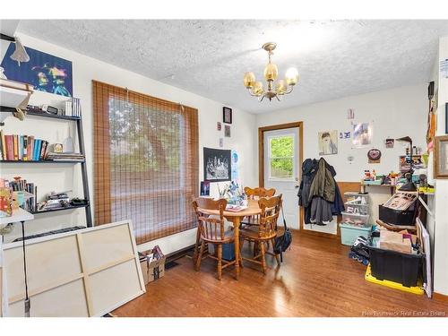 241 Saunders St, Fredericton, NB - Indoor