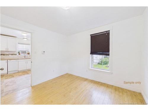 A & B-127 Cornhill St, Moncton, NB - Indoor Photo Showing Kitchen