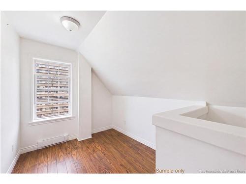 A & B-127 Cornhill St, Moncton, NB - Indoor Photo Showing Other Room