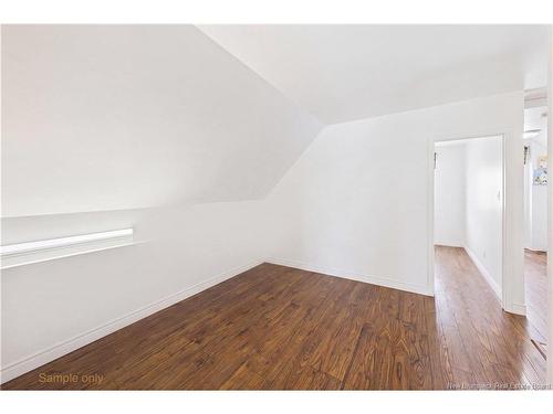 A & B-127 Cornhill St, Moncton, NB - Indoor Photo Showing Other Room