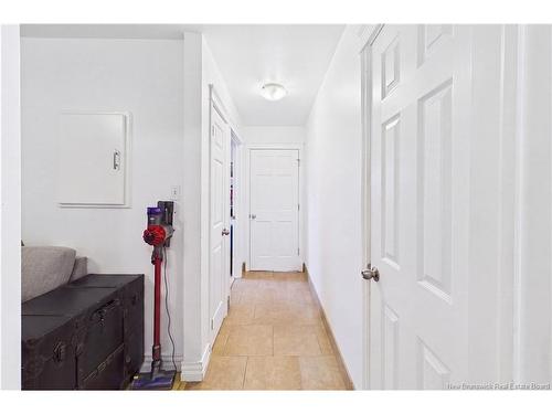 A & B-127 Cornhill St, Moncton, NB - Indoor Photo Showing Other Room
