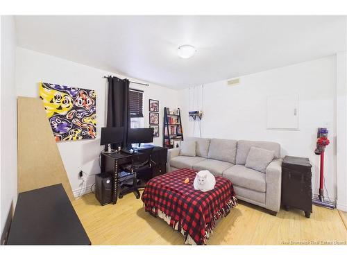 A & B-127 Cornhill St, Moncton, NB - Indoor Photo Showing Living Room