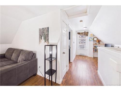 A & B-127 Cornhill St, Moncton, NB - Indoor Photo Showing Other Room