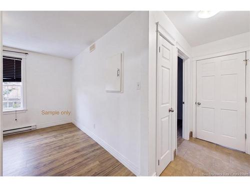 A & B-127 Cornhill St, Moncton, NB - Indoor Photo Showing Other Room
