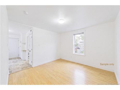 A & B-127 Cornhill St, Moncton, NB - Indoor Photo Showing Other Room