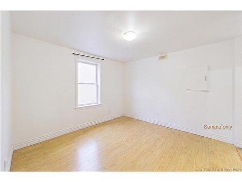 A & B-127 Cornhill St, Moncton, NB - Indoor Photo Showing Other Room