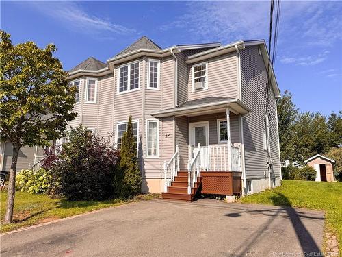 39 Christopher Cres, Moncton, NB 