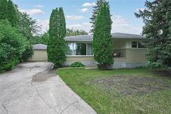 270 Doran BAY  Winnipeg, MB R2Y 1H5