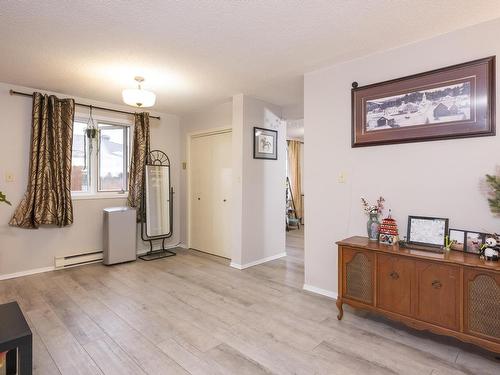 80 Peter Street, Thunder Bay, ON - Indoor
