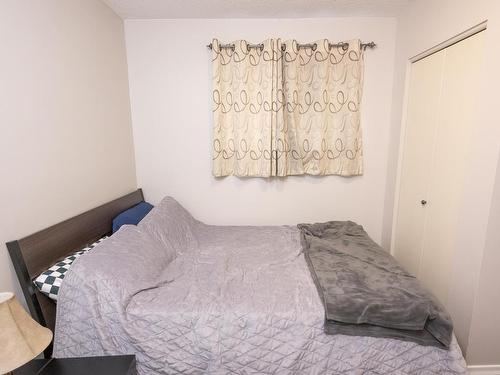 80 Peter Street, Thunder Bay, ON - Indoor Photo Showing Bedroom