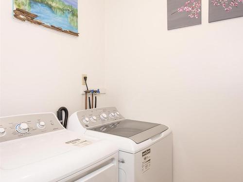 80 Peter Street, Thunder Bay, ON - Indoor Photo Showing Laundry Room