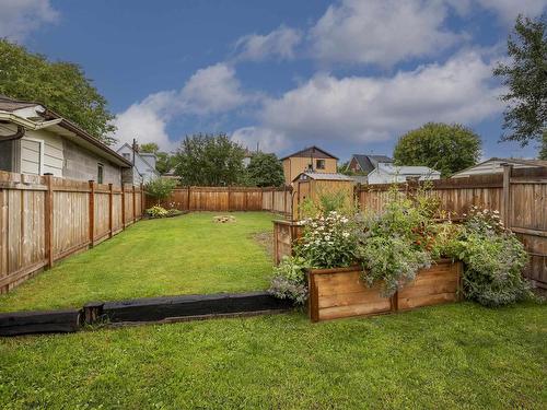 80 Peter Street, Thunder Bay, ON - Outdoor With Backyard